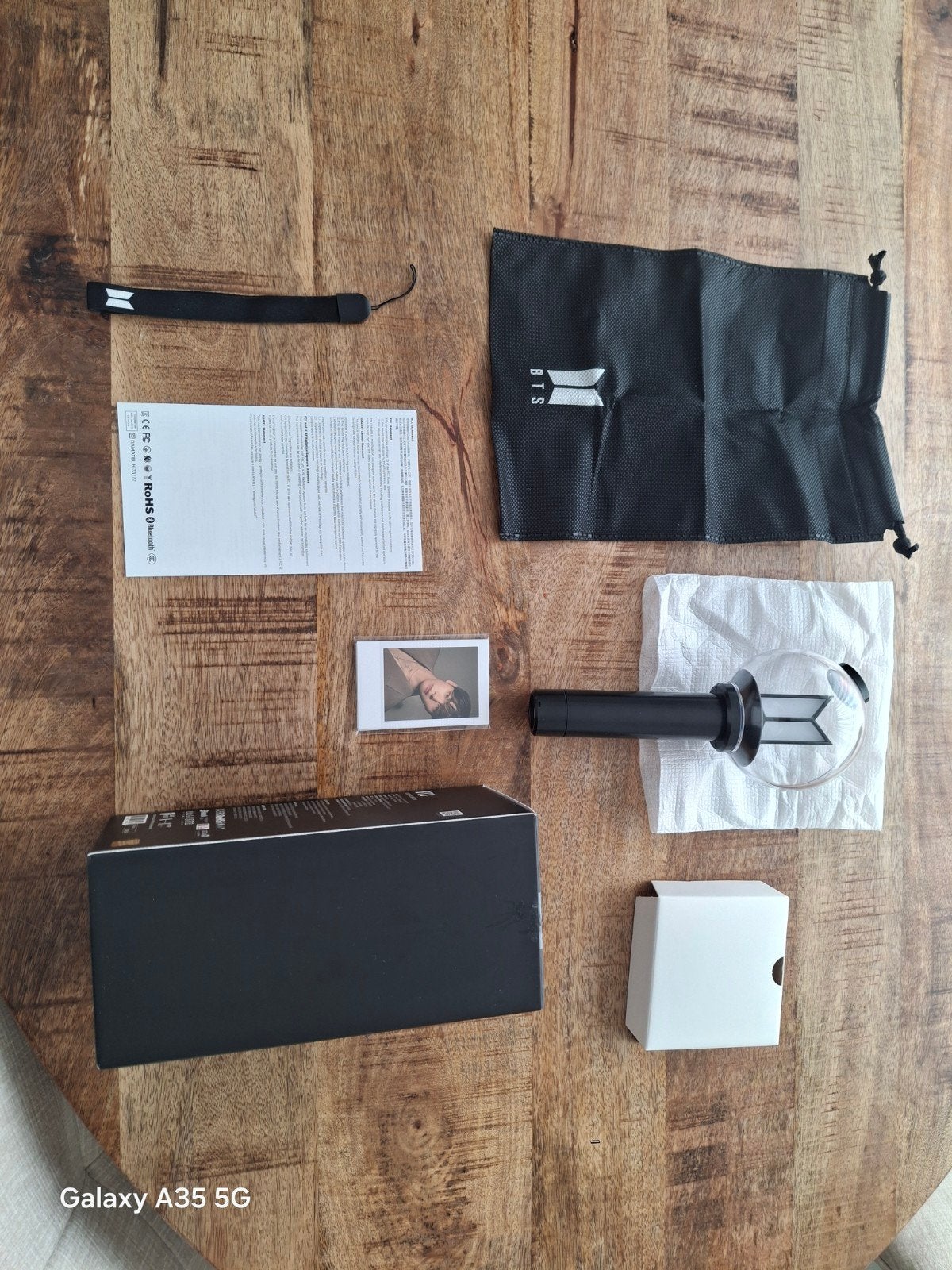 Bts new lightstick vers. 4! With all 7 fotocards!, Ophalen
