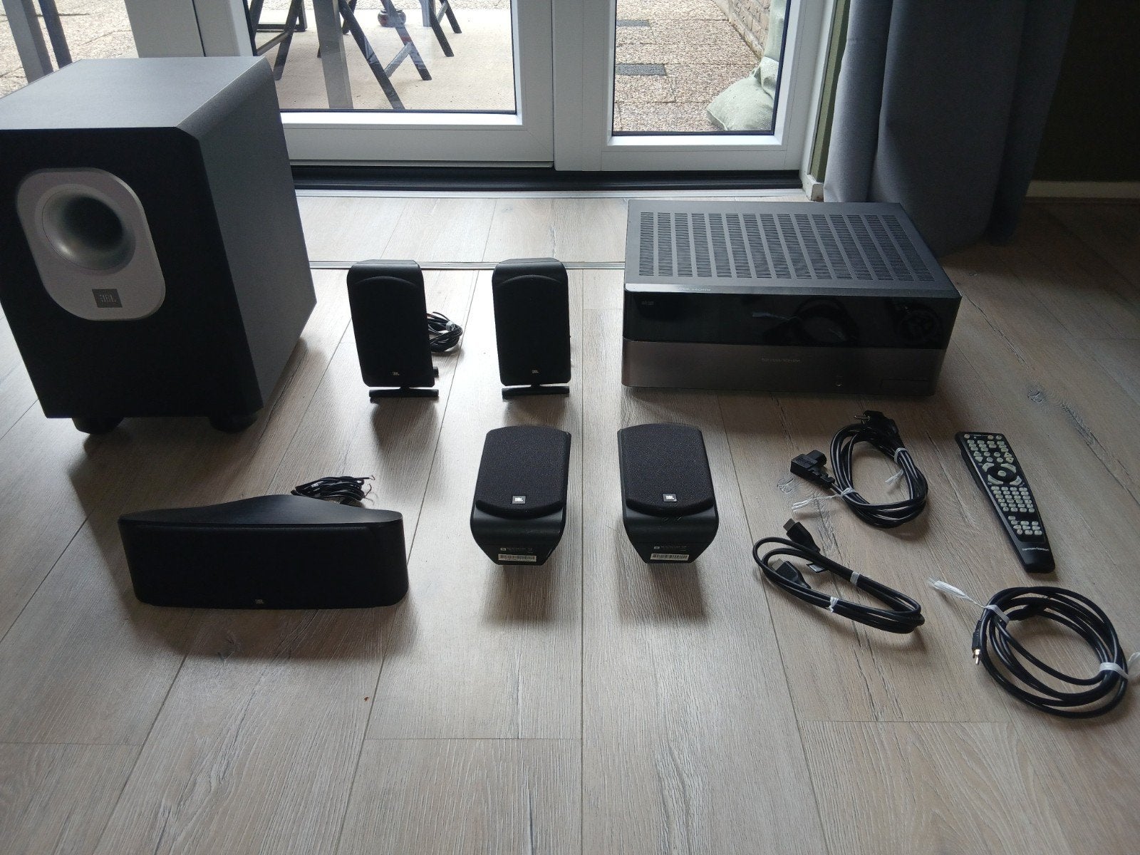 harman kardon avr156 plus jbl set, Audio, Tv en Foto, Gebruikt, 70 watt of meer, 5.1-systeem, Overige spelers