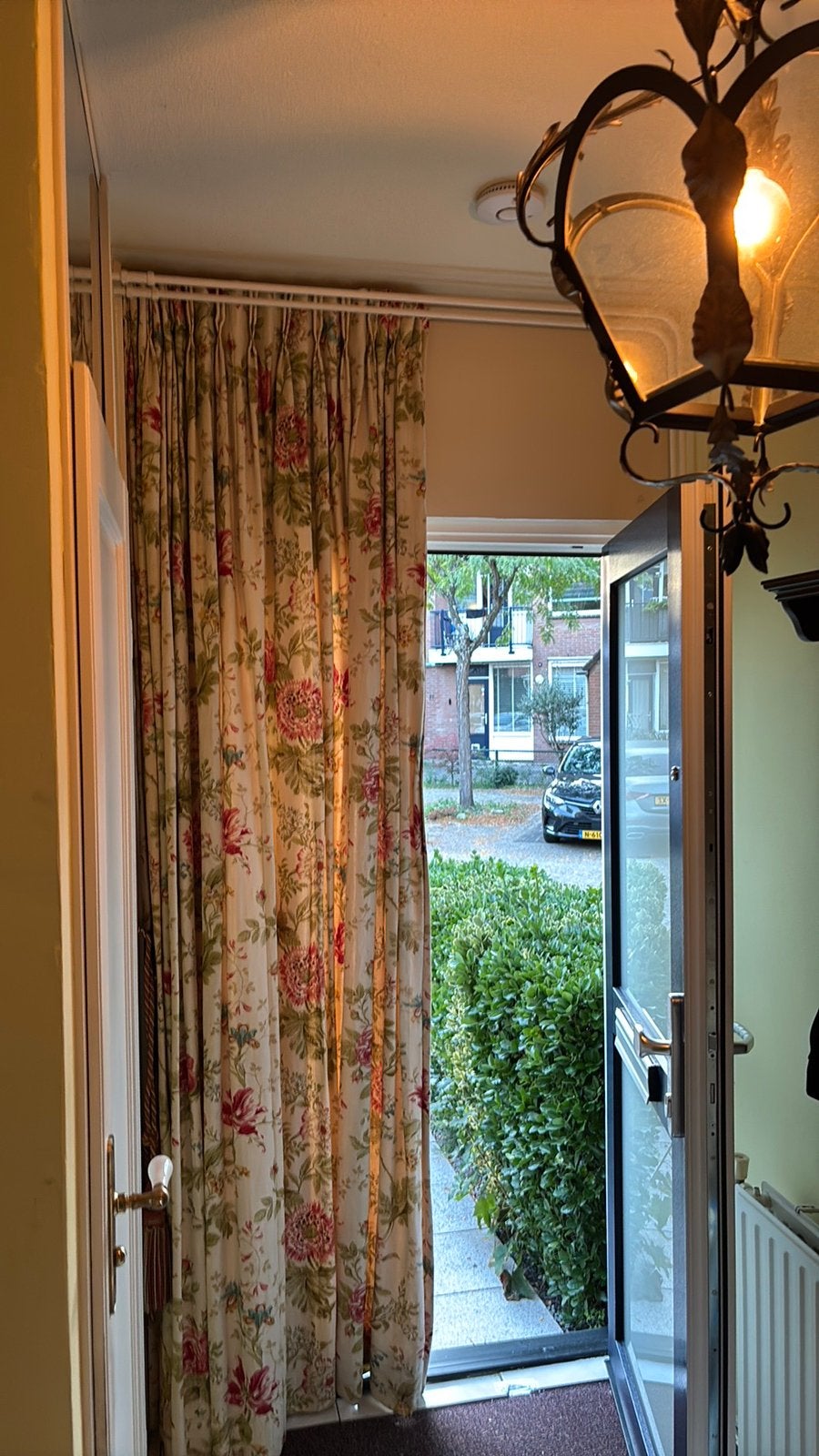 Prachtig Bloemen Gordijn Tochtgordijn Engelse Stijl130 x 260, Huis en Inrichting, Met haken, Ophalen of Verzenden, Zo goed als nieuw