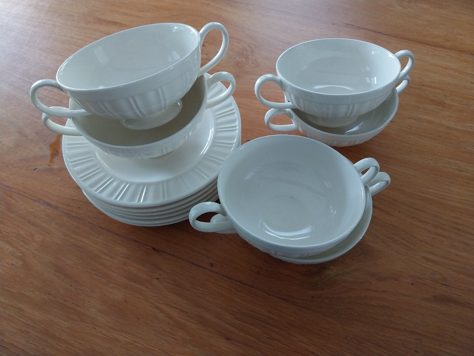 Queen's garden 6 soepkommen met schotel, 1 melkkan, Huis en Inrichting, Keuken | Servies, Ophalen of Verzenden, Zo goed als nieuw
