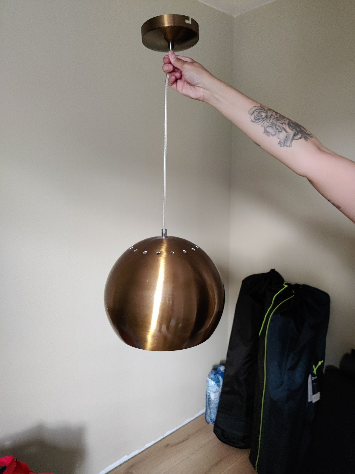 Vintage koperkleurige hanglamp, bolvormig, Huis en Inrichting, Lampen | Hanglampen, Ophalen, Gebruikt, Overige fittingen, Vintage, Retro