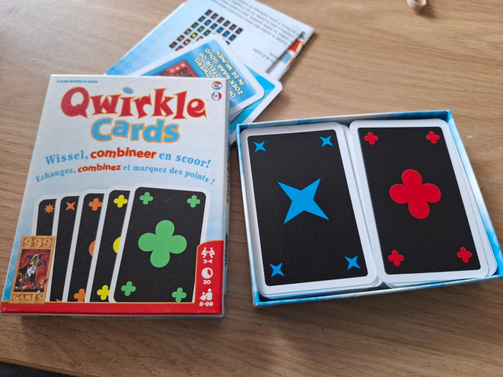 Qwirkle cards, Een of twee spelers, Ophalen of Verzenden, Zo goed als nieuw, 999 Games bv