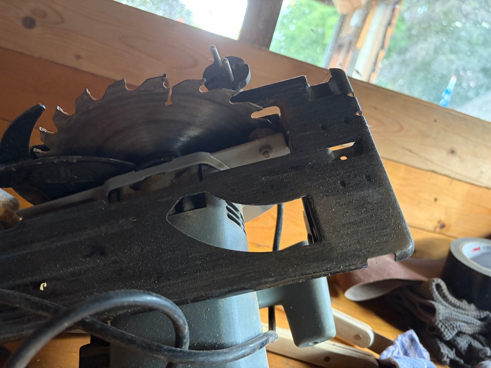Kinzo Cirkelzaag 1200W - Krachtig en Betrouwbaar, Doe-het-zelf en Verbouw, Gereedschap | Zaagmachines, Ophalen, Gebruikt, Cirkelzaag