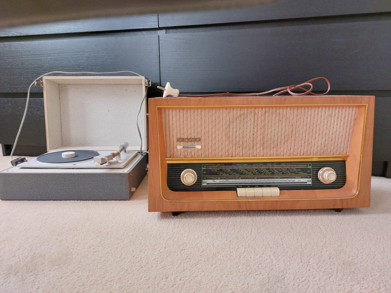 Vintage Philips Platenspeler met Radio - Jaren '60, Ophalen