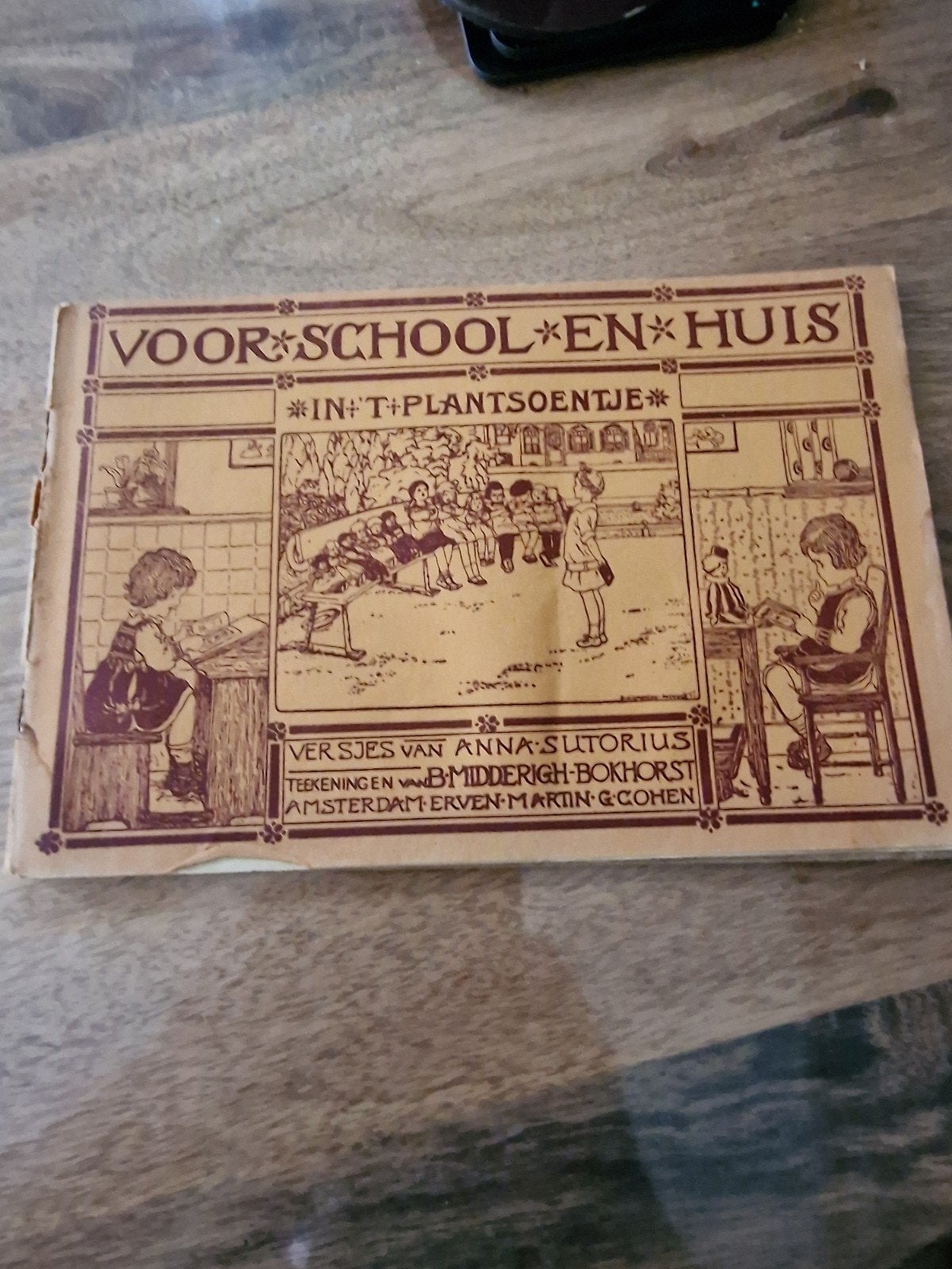 In 't Plantsoentje - Versjes van Anna Sutorius, Ophalen of Verzenden, Gelezen, Anna Sutorius, Fictie algemeen