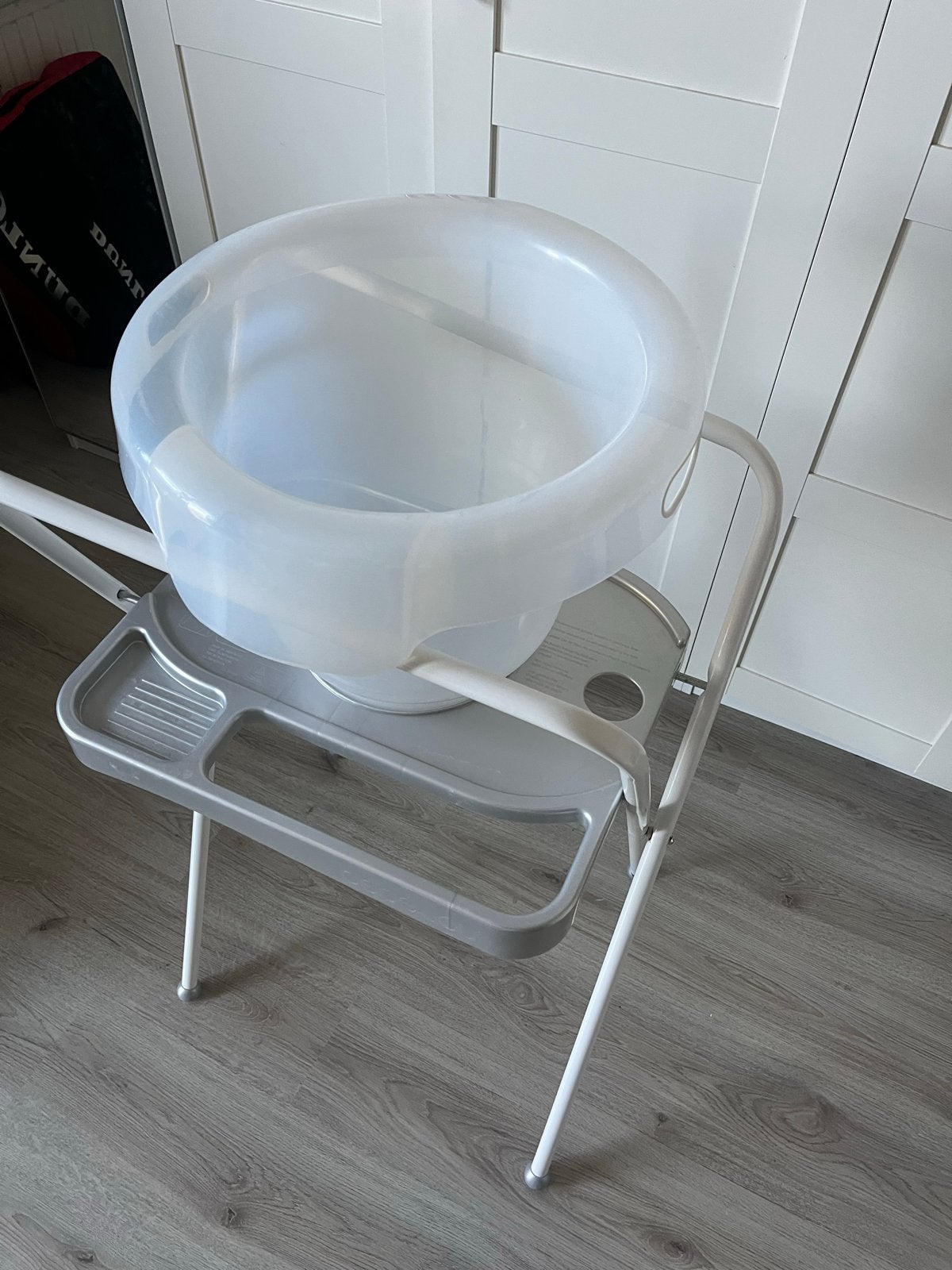 Bébé-jou Badje met standaard en Tummy Tub, Kinderen en Baby's, Badjes en Verzorging, Ophalen, Gebruikt, Badje, Bébé-jou