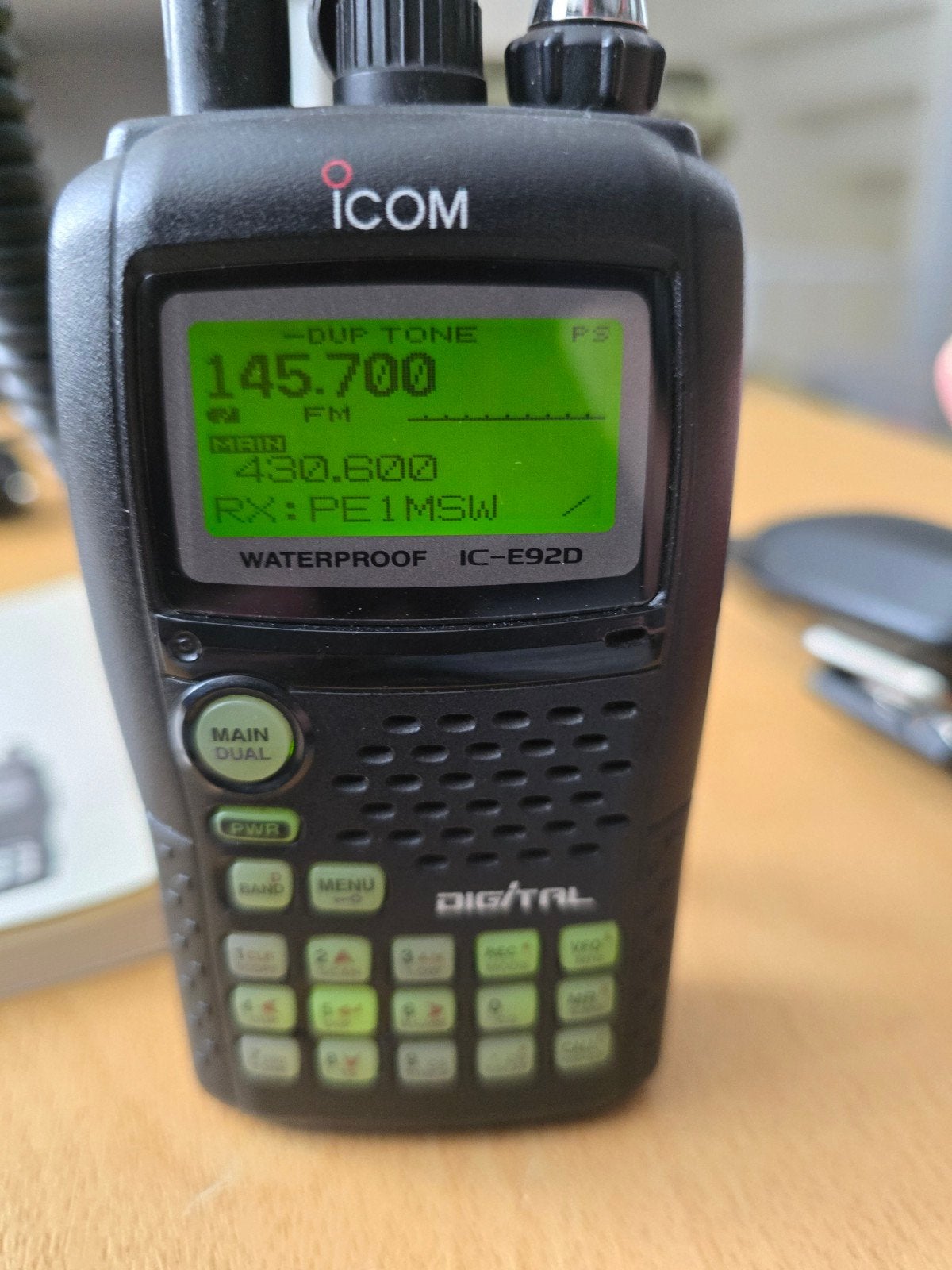 Icom ID-E92D dualband dstar portofoon, Telecommunicatie, Portofoons en Walkie-talkies, Ophalen of Verzenden, 15 km of meer