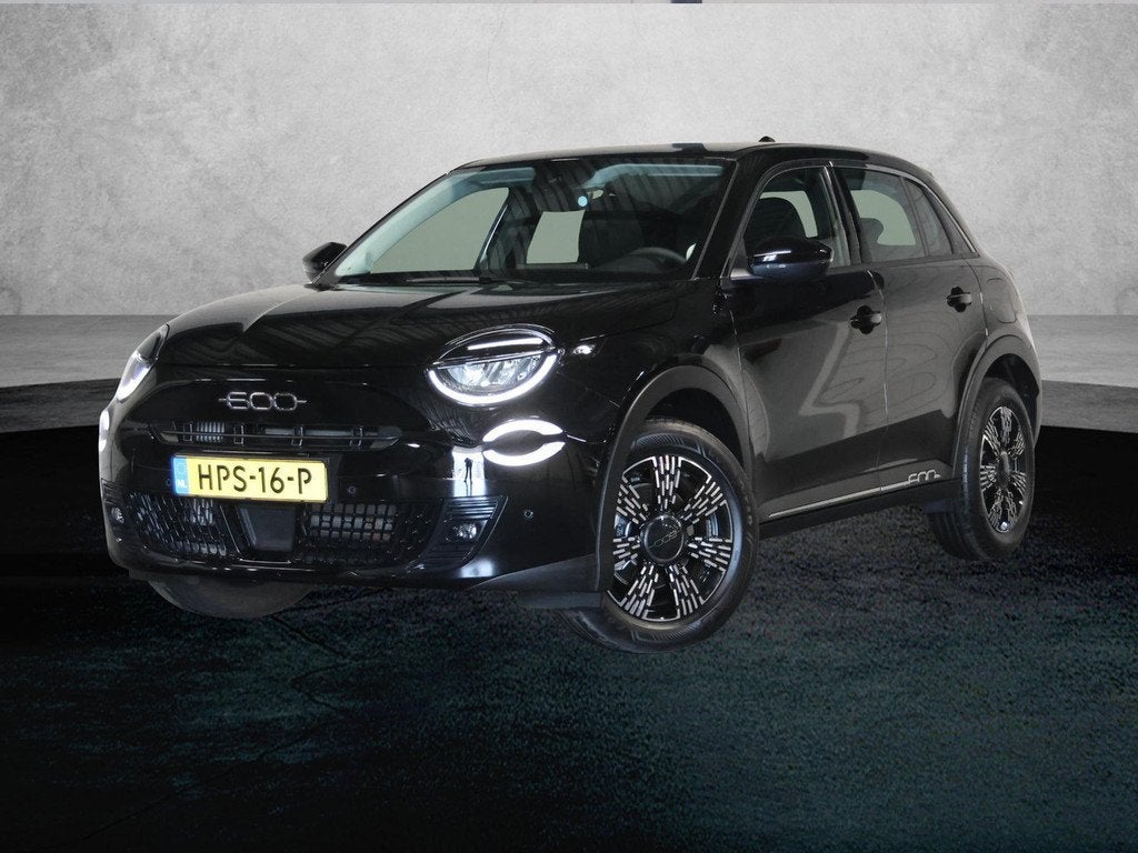Fiat 600 1.2 Hybrid Urban | 1ste eigenaar | AppleCarPlay/And, Auto's, Fiat, Bedrijf, Te koop, ABS, Airbags, Alarm, Android Auto