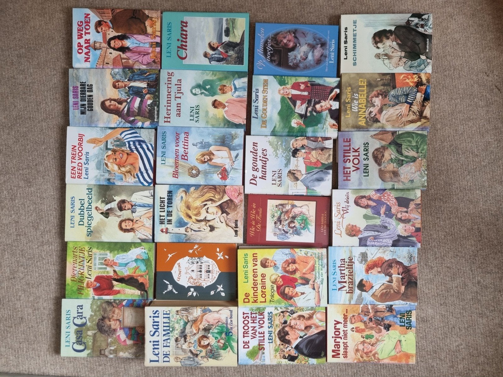 Complete collectie Leni Saris pockets en boeken, Ophalen of Verzenden, Zo goed als nieuw