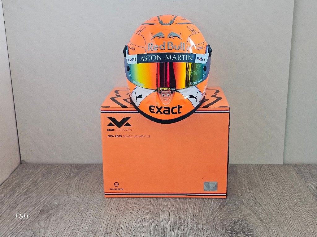 Helm 1:2, Max Verstappen # 33, SPA 2019. Schuberth., Ophalen of Verzenden, Zo goed als nieuw, Formule 1