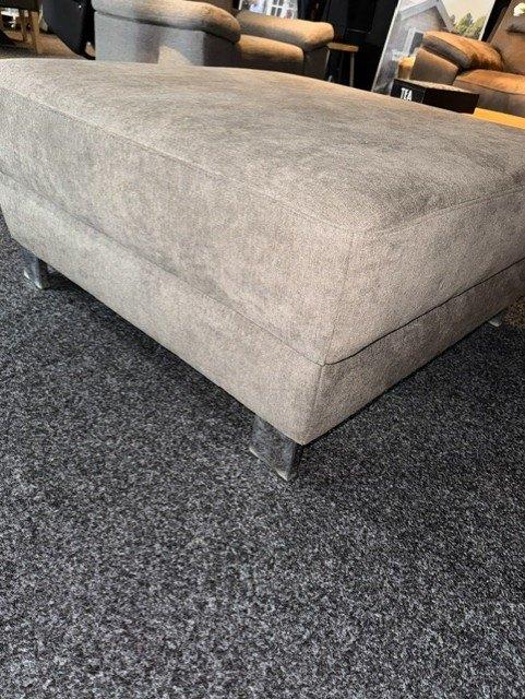 Poef grijs 100x100x50 cm showmodel € 150 euro, Ophalen, Vierkant, 75 tot 100 cm, Zo goed als nieuw