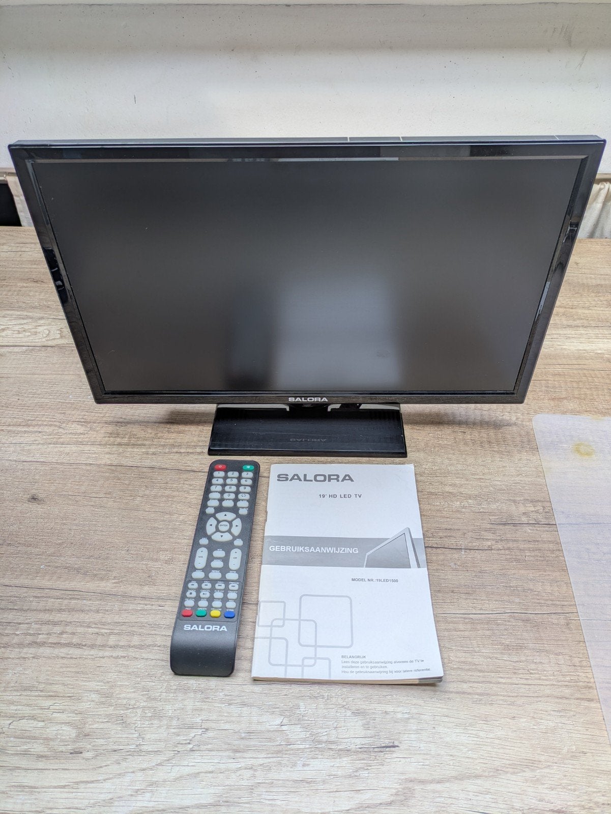 Solara 19" HD LED TV, Audio, Tv en Foto, Televisies, Ophalen, Zo goed als nieuw, 50 Hz, Overige merken