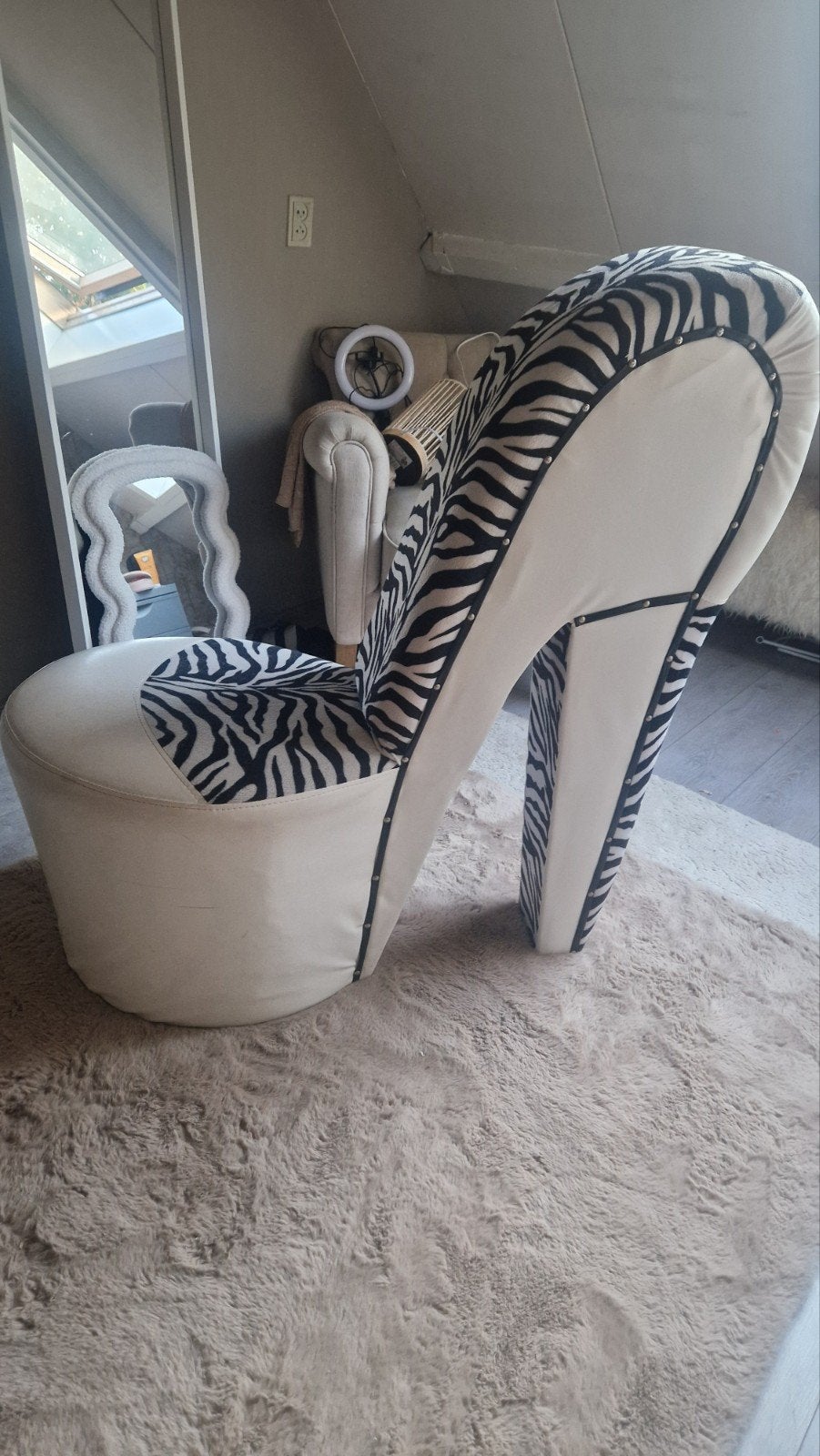 Hak stoel met zebraprint, Huis en Inrichting, Stoelen, Gebruikt, Overige kleuren, Ophalen of Verzenden, Modern, Glamour, Uniek