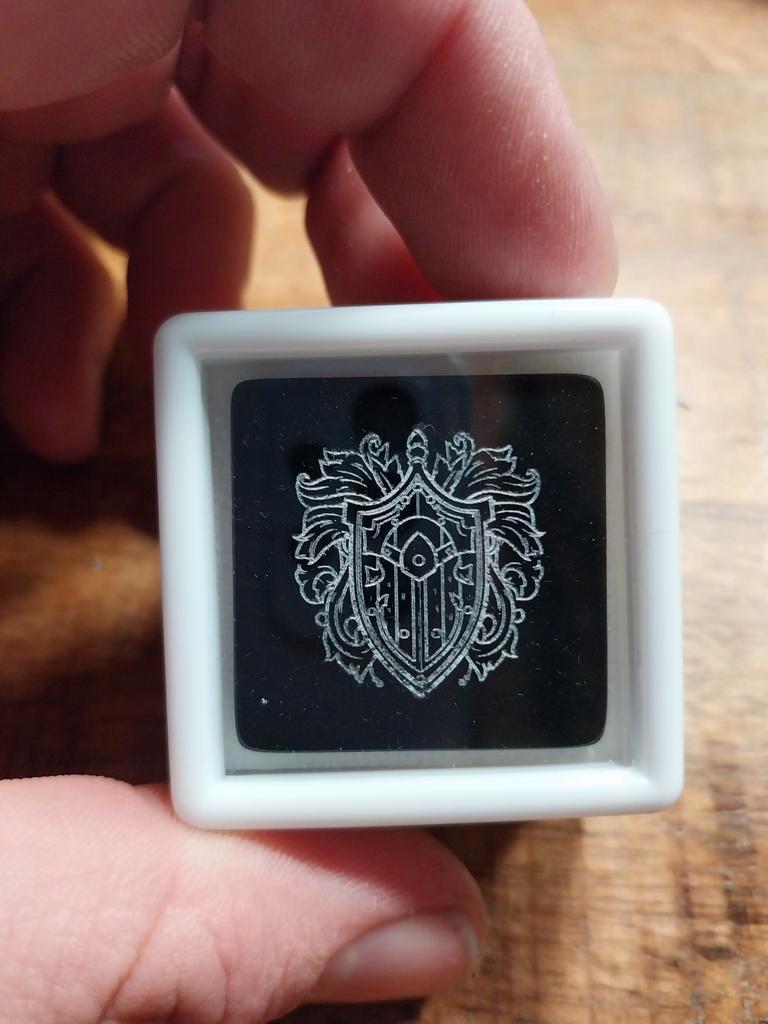 Laser gravure op onyx 30x30mm goudsmid, Sieraden, Tassen en Uiterlijk, Edelstenen, Ophalen of Verzenden