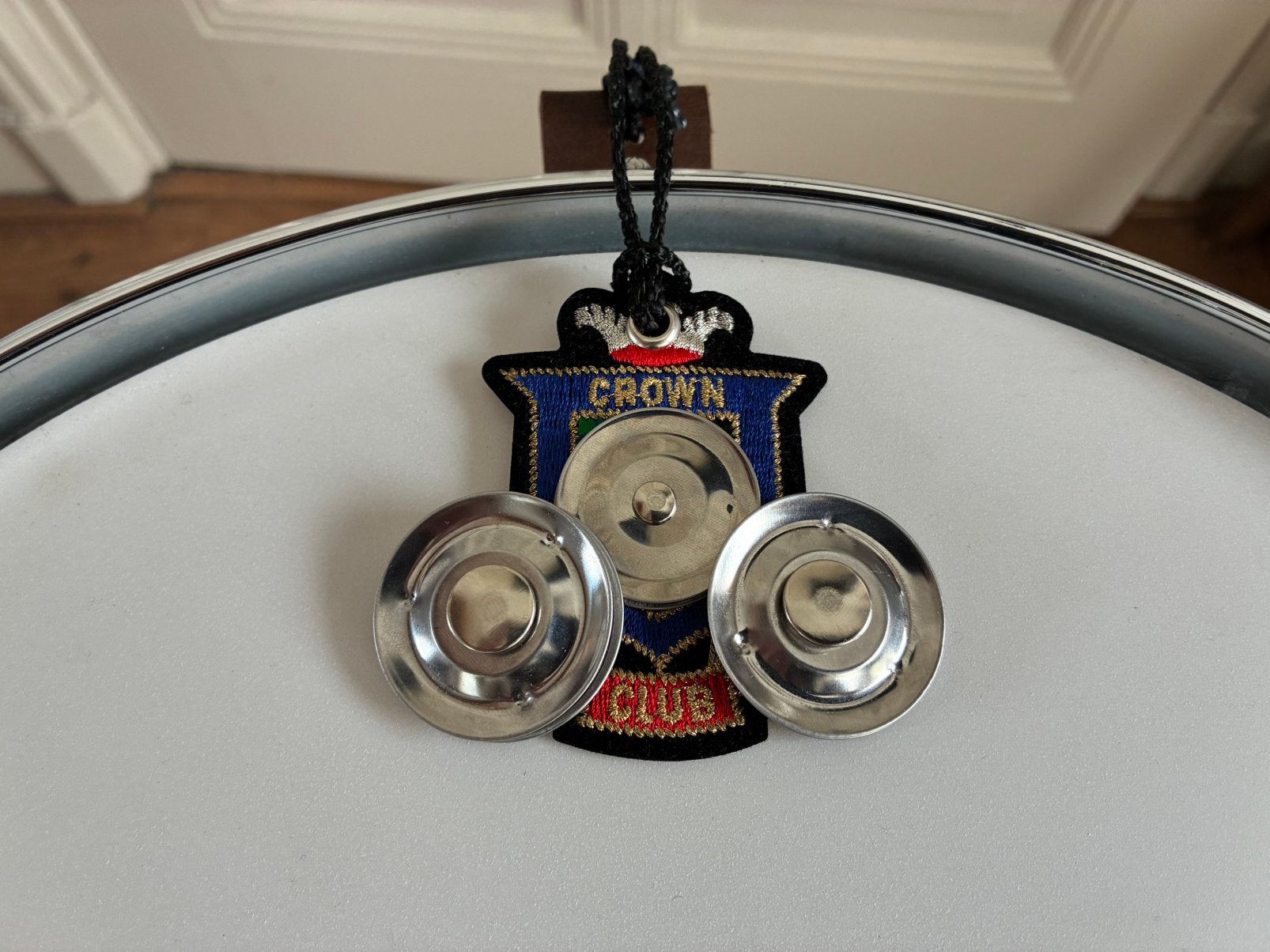 Snare Drum Demper met Jingle Effect, Kroon-Embleem Design, Gebruikt, Verzenden, NL, Melodische percussie