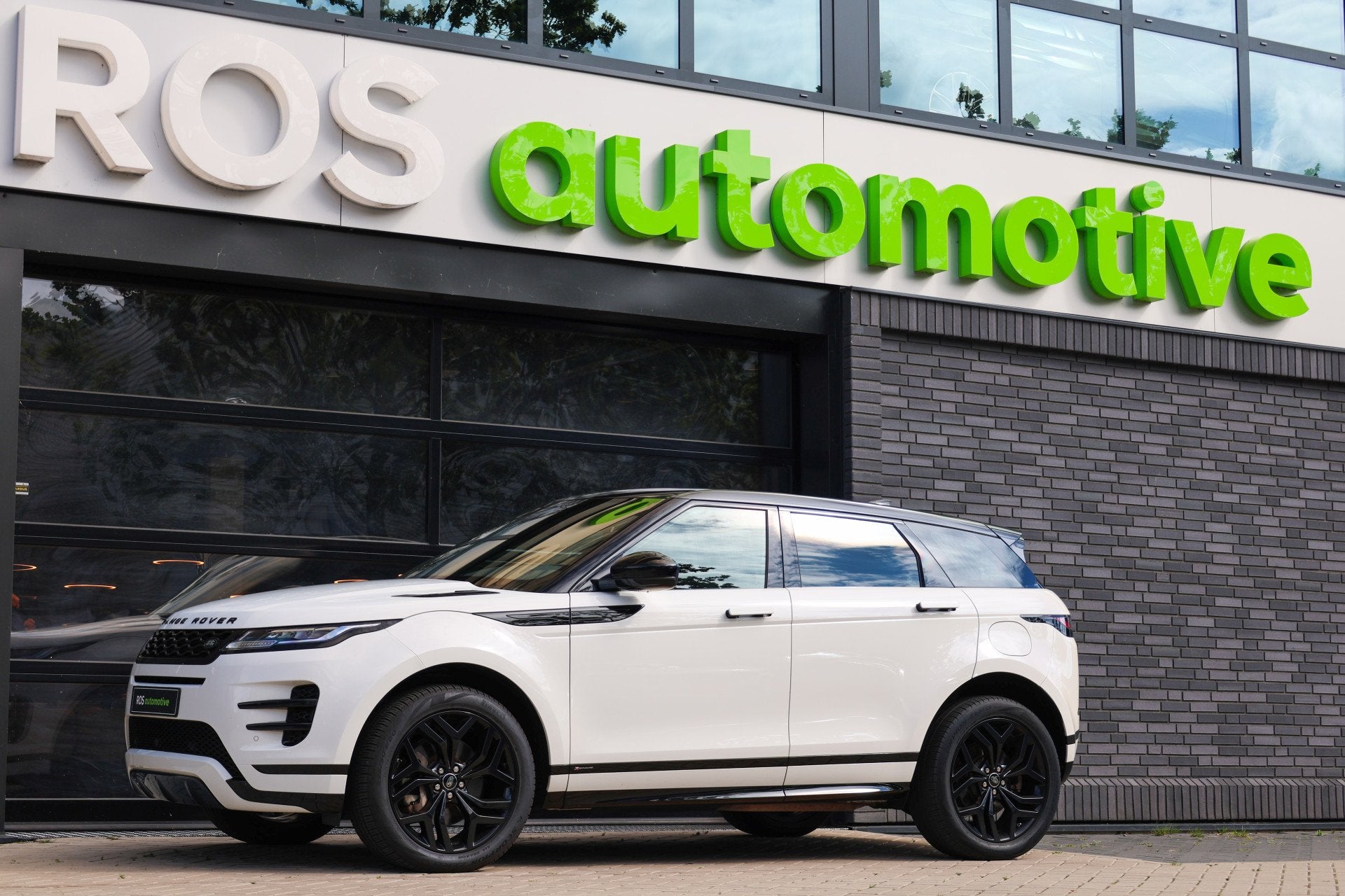 Land Rover Range Rover Evoque 1.5 P300e AWD R-Dynamic SE | M, Auto's, 309 pk, Wit, Bedrijf, Vierwielaandrijving
