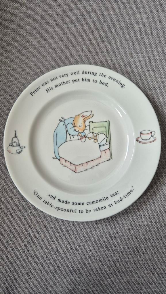 Wedgwood Peter Rabbit bord - 'Peter was not very well', Ophalen of Verzenden, Wedgwood, Bord(en)