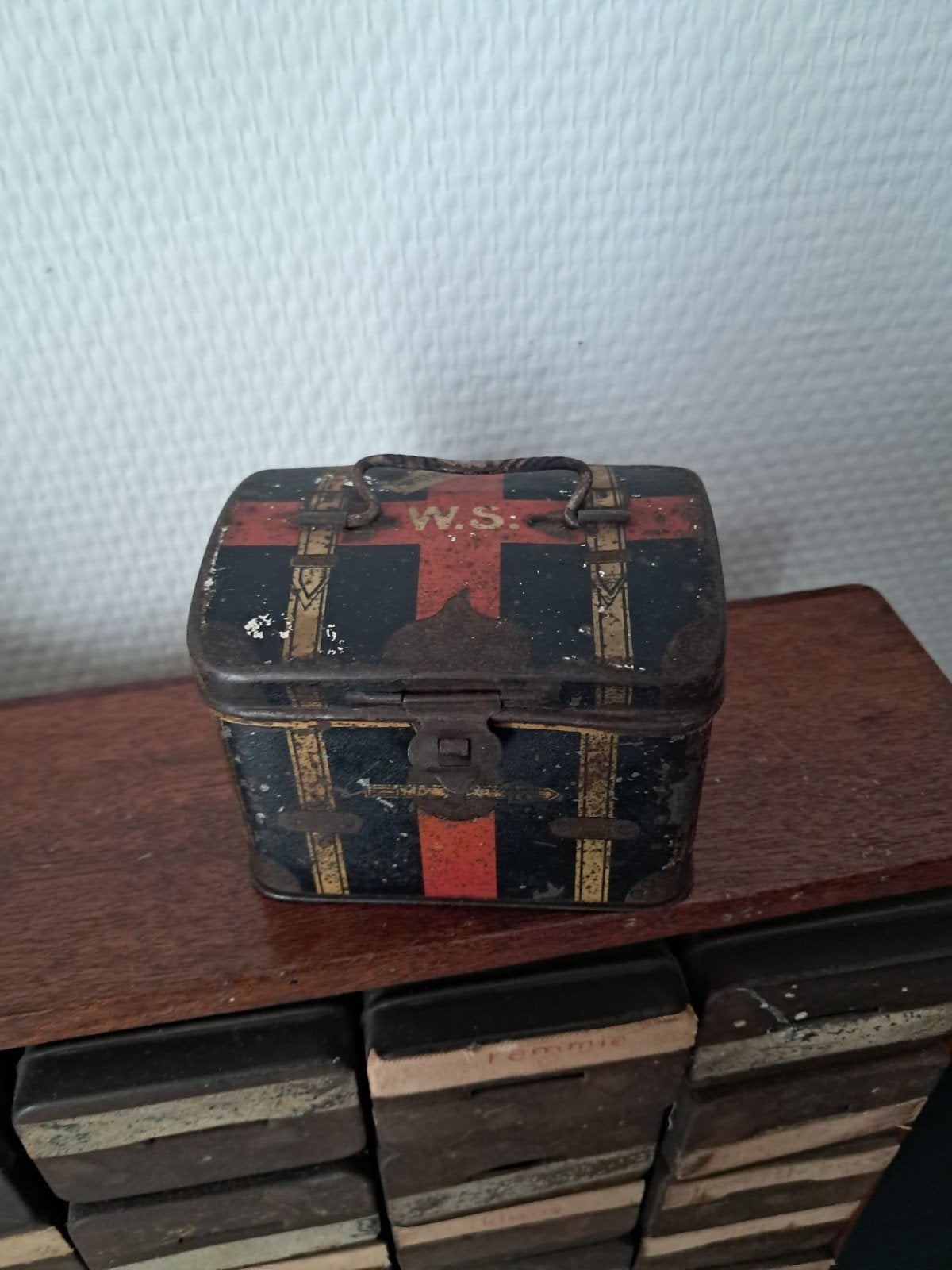 Antiek klein trommeltje., Antiek en Kunst, Ophalen of Verzenden