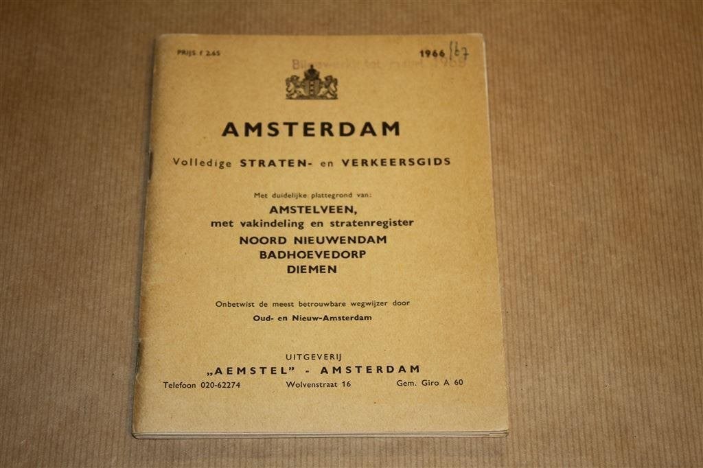 Straten- en Verkeersgids Amsterdam - 1966, Ophalen of Verzenden, Gelezen