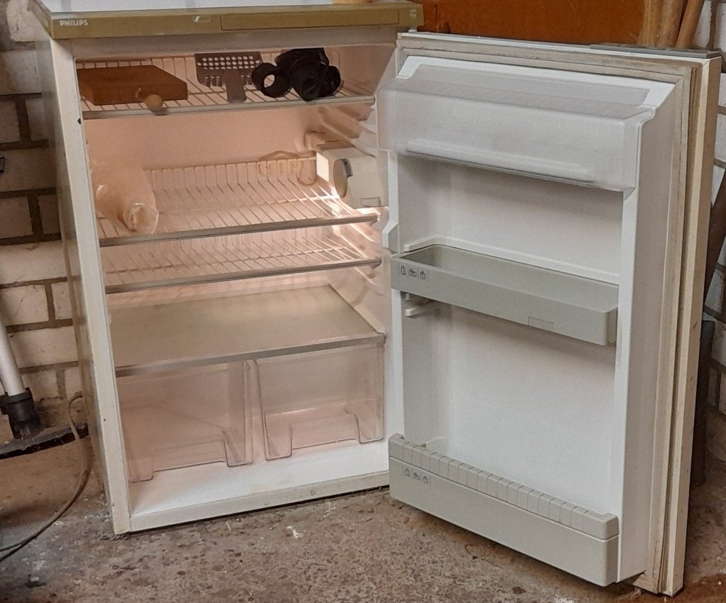 Gratis koelkast, Witgoed en Apparatuur, Ophalen, Minder dan 85 cm, Minder dan 75 liter, 45 tot 60 cm
