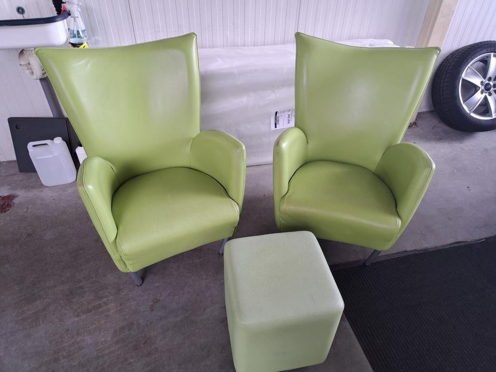 Set van 2 groene leren fauteuils met poef, Ophalen, Kunststof, Gebruikt, 75 tot 100 cm