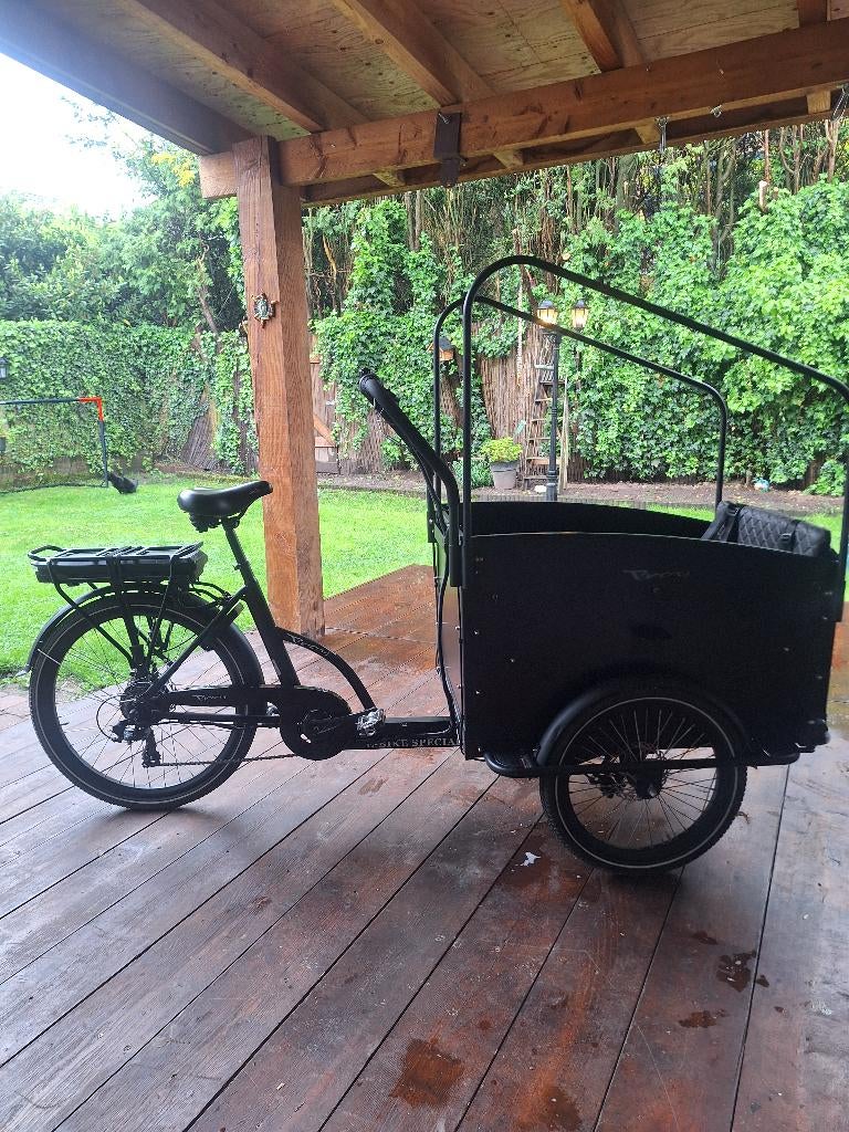 Elektrische Troy bakfiets 2023 -  perfecte staat, Fietsen en Brommers, Fietsen | Bakfietsen, 4 kinderen of meer, Elektrisch, Zo goed als nieuw