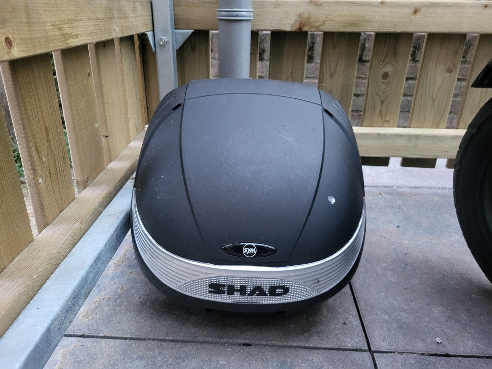Kofferbak voor achter een scooter! Zwart Shad medium, Ophalen, Zo goed als nieuw