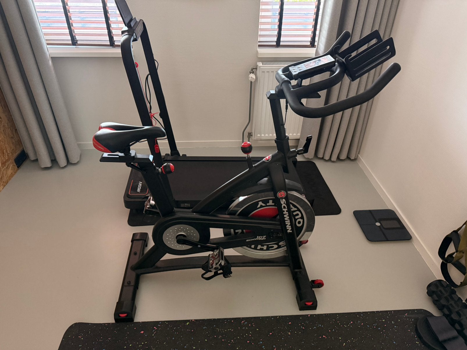 Schwinn ic700 nu 700IC), Sport en Fitness, Ophalen, Zo goed als nieuw, Spinningfiets