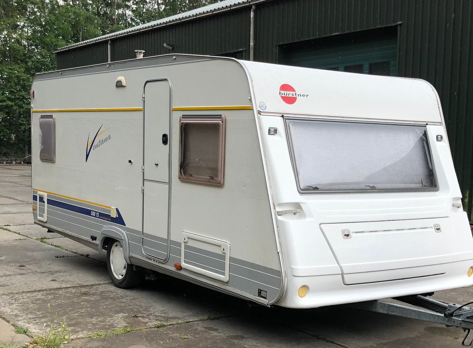 Burstner Ventana 5022 caravan 2001, Rondzit, Particulier, Tot en met 4, Gascomfoor