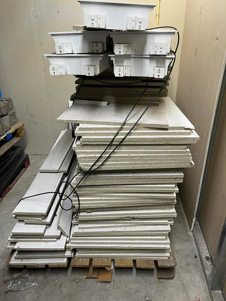 Systeem plafond platen met 11 tl balken omgebouwd naar led, Doe-het-zelf en Verbouw, Platen en Panelen, Ophalen of Verzenden, Gebruikt