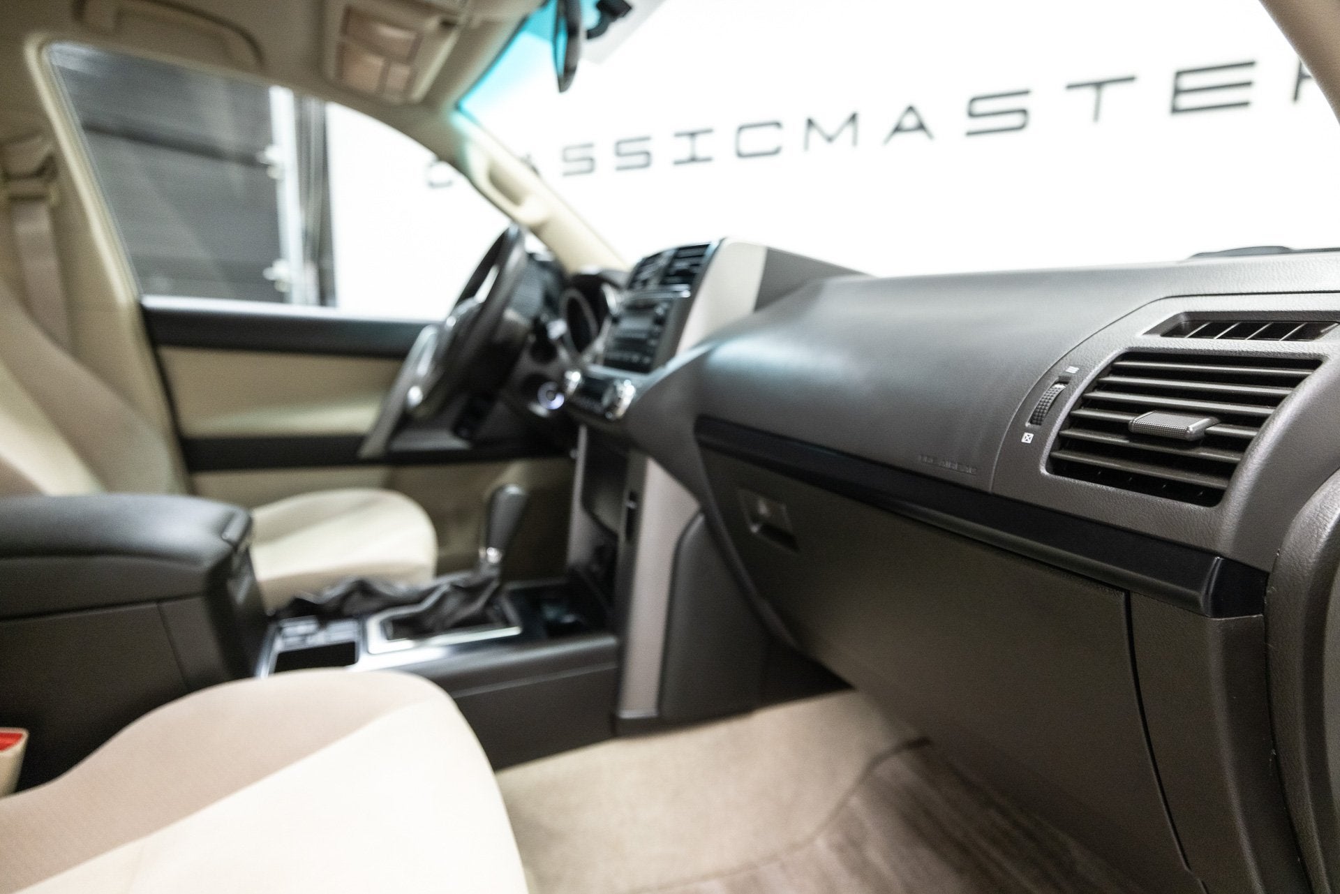 Toyota Land Cruiser Prado TXL 2.7L 6 persoonsuitvoering (€, Automaat, Stof, Gebruikt, Beige