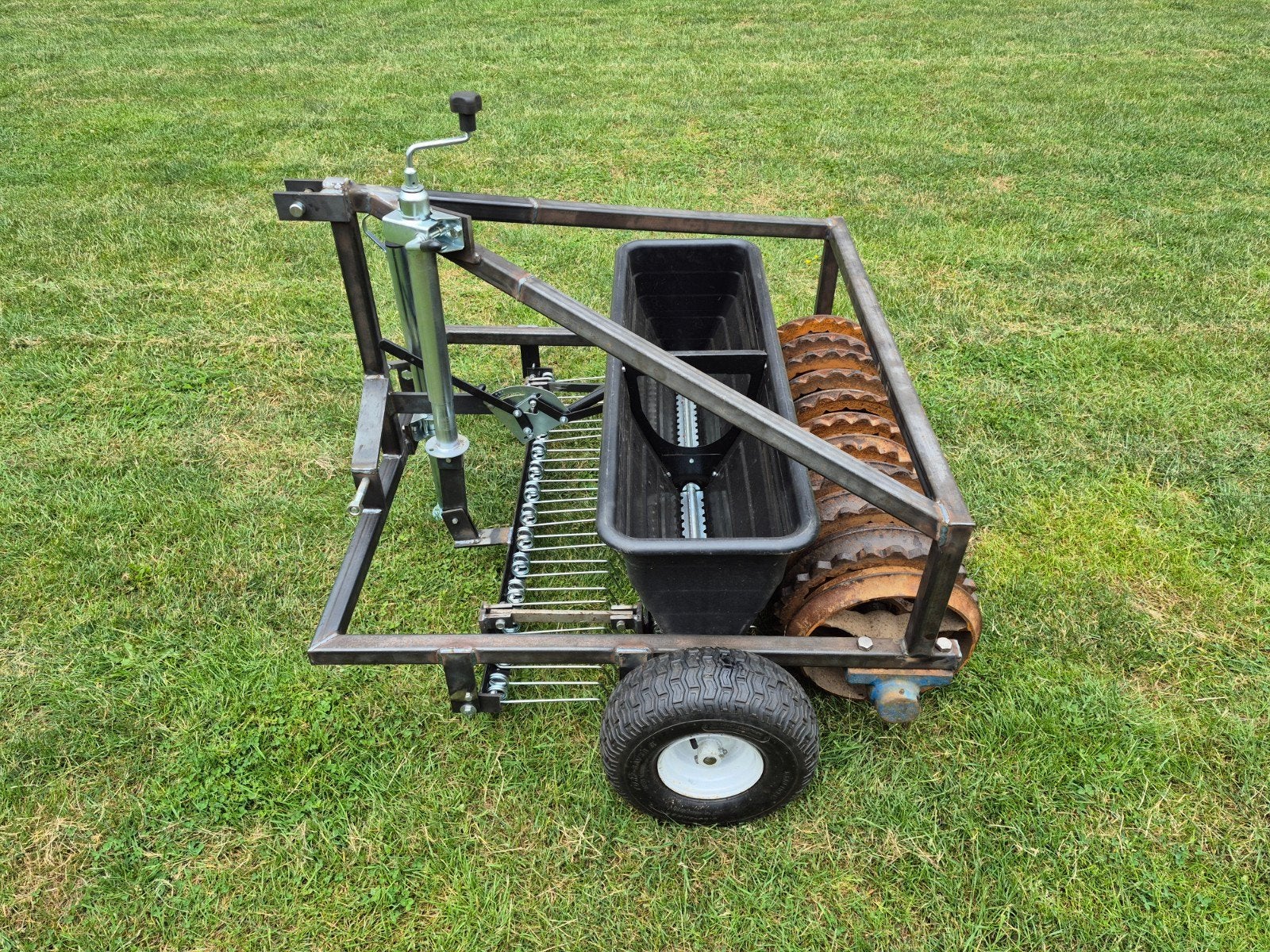 Doorzaaimachine / zaaimachine 100cm werkbreedte, Ophalen
