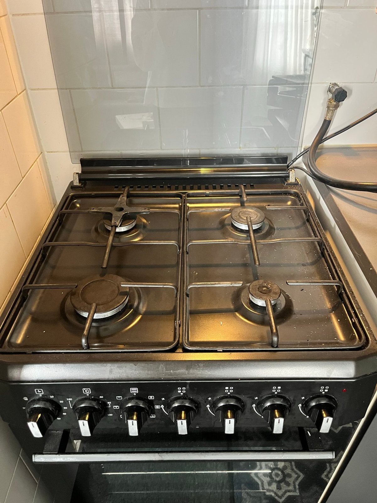 Wiggo Gasfornuis met Oven - Zo goed als nieuw, Ophalen, Hete lucht, 4 kookzones, Zo goed als nieuw