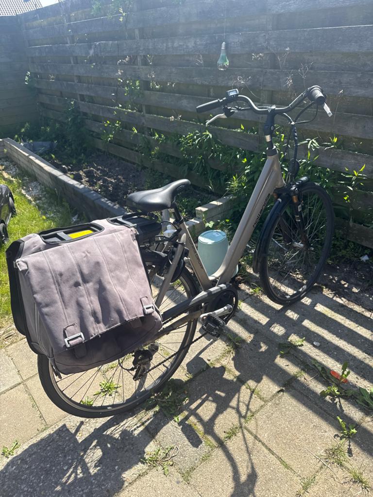 Elektrische damesfiets & herenfiets - banden reparatie nodig, Ophalen of Verzenden, Gebruikt, Overige merken