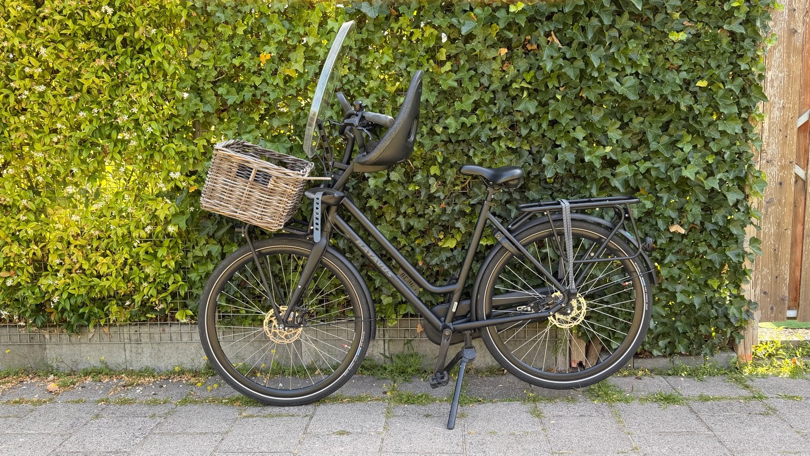 Batavus Quip damesfiets met kinderzitje en mand, Fietsen en Brommers, Fietsen | Dames | Damesfietsen, Ophalen, Batavus, Zo goed als nieuw