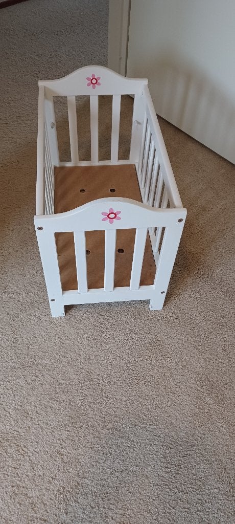 Houten kinderbedje, Ophalen, Gebruikt, Meubelstuk of Keukentje