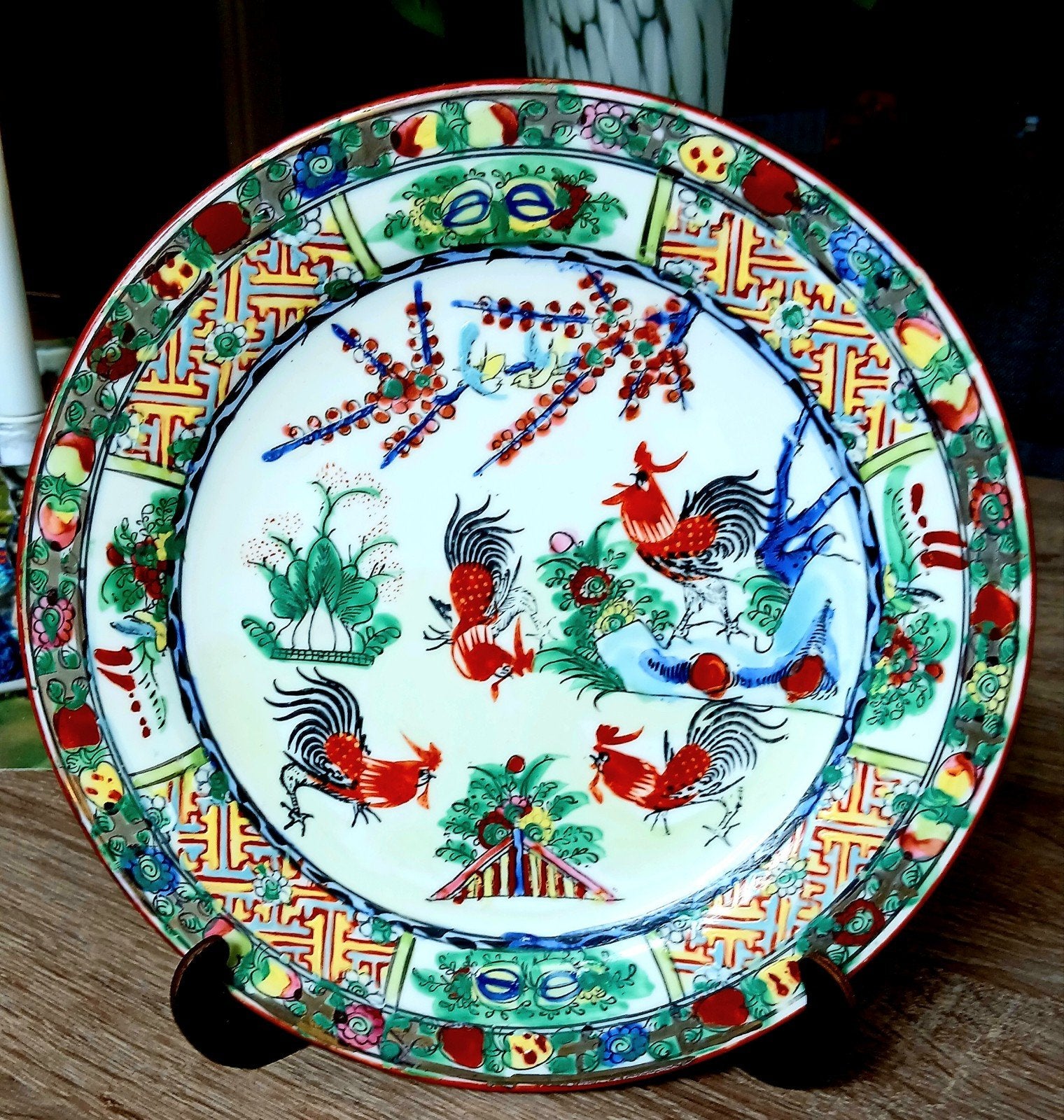 Antiek handpainted Chinees Famille Rose bord met haan, Ophalen