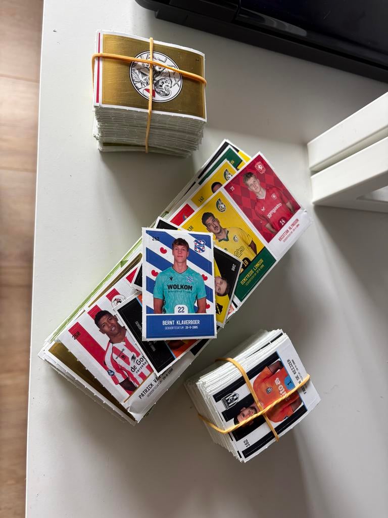 Honderden voetbalplaatjes Eredivisie - Diverse clubs, Ophalen of Verzenden, Zo goed als nieuw