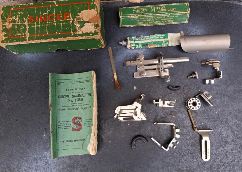 SINGER 15 R. Naaimachine accessoires.  Ca '30/'40., Ophalen, Gebruikt, Naaimachine, Singer