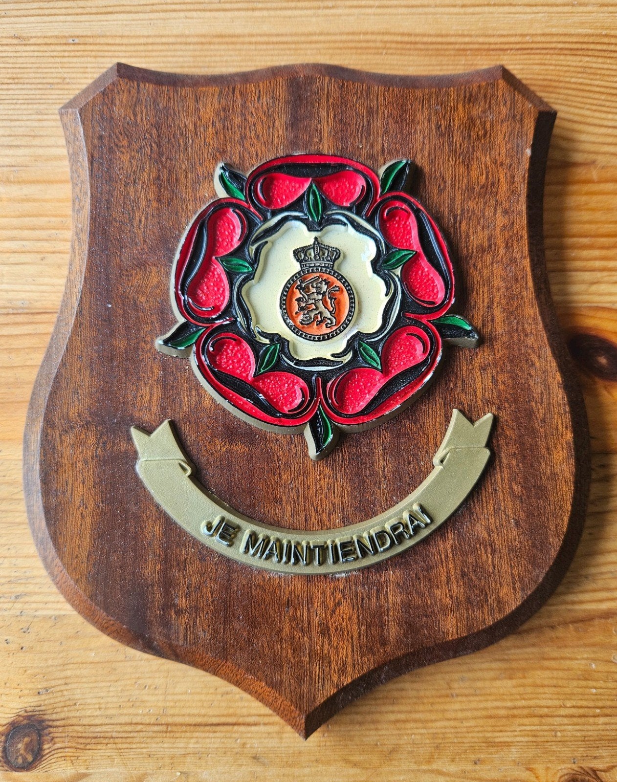 Wapenschildje Milva, Verzamelen, Militaria | Algemeen, Ophalen of Verzenden, Landmacht, Nederland, Kunstobject