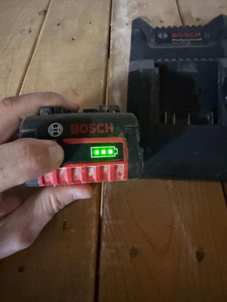 Bosch 18 V  accu, Doe-het-zelf en Verbouw, Gereedschap | Machine-onderdelen en Toebehoren, .., Gebruikt, .., Ophalen