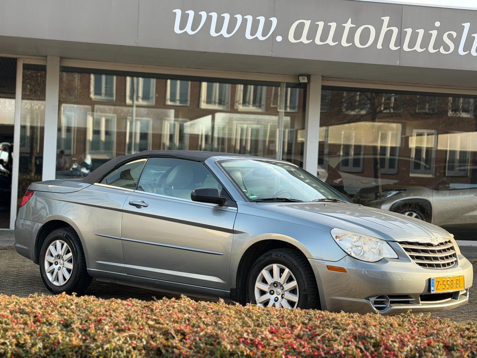 Chrysler SEBRING Leer|Camera|120dkm!, Auto's, Automaat, Gebruikt, Zwart, 4 stoelen
