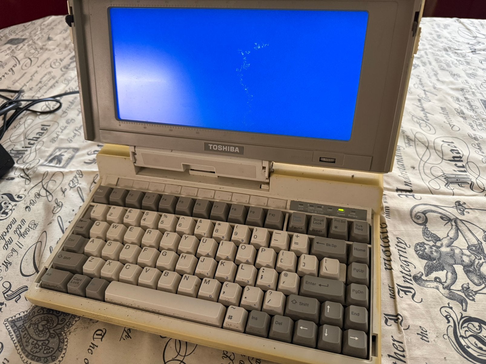 Toshiba T1200, Computers en Software, Vintage Computers, Ophalen