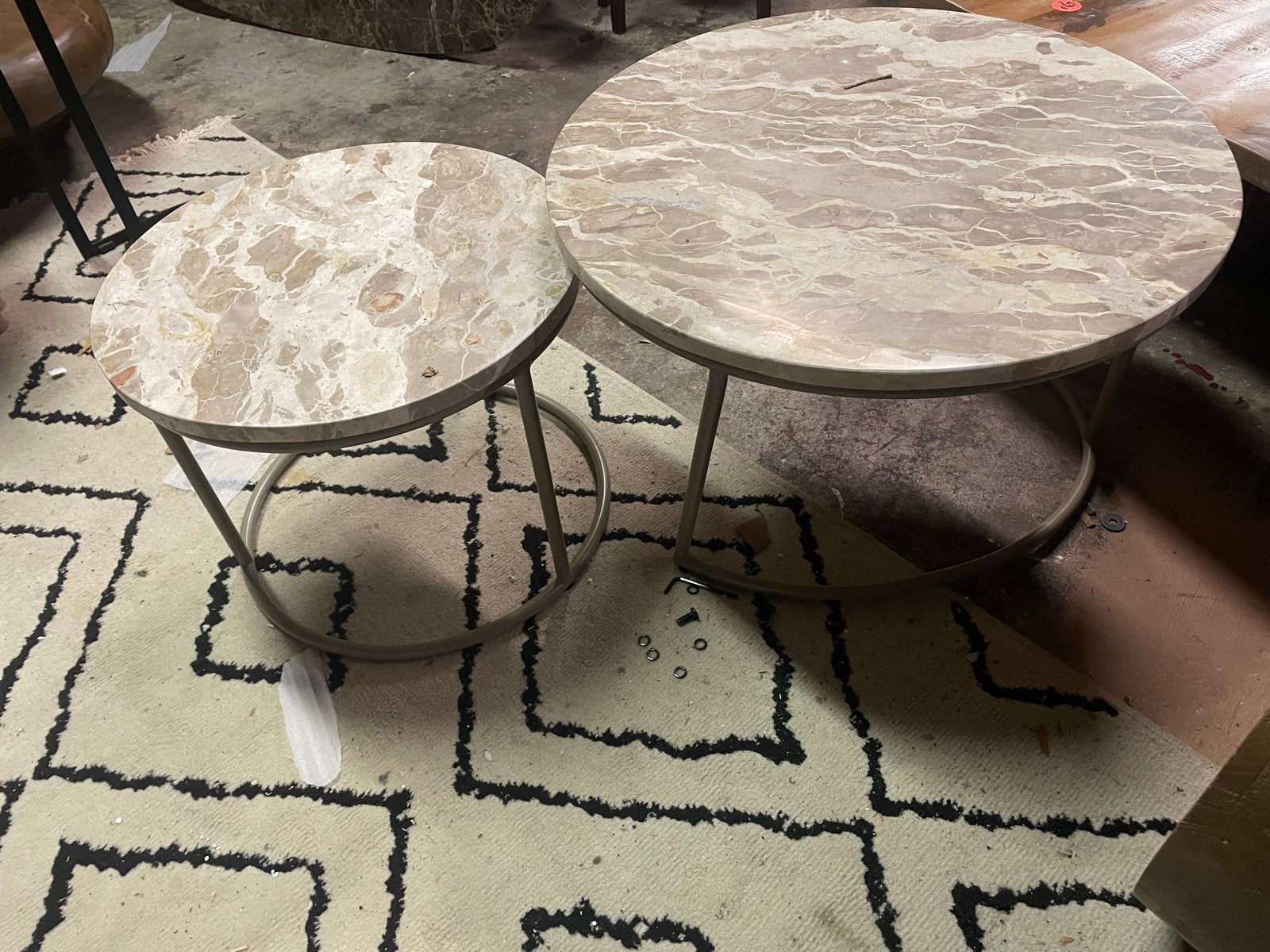 Bijzettafel set echt marmer 60&45 beige frame B-keuze, Overige materialen, Rond, Nieuw, 55 tot 75 cm