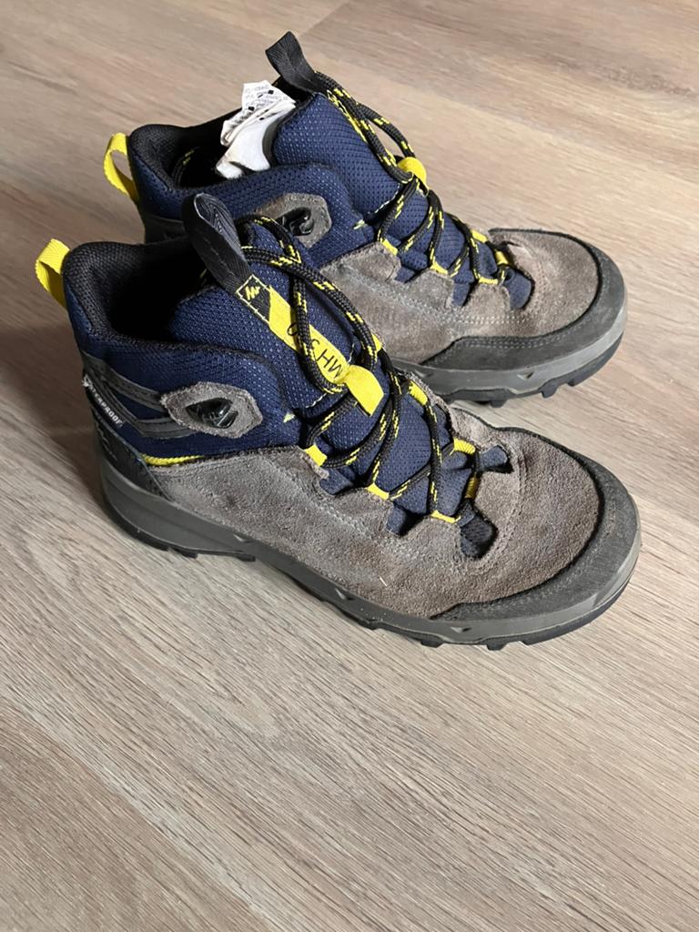 Bergschoenen maat 33 Decathlon, Ophalen of Verzenden, Gebruikt, Schoenen