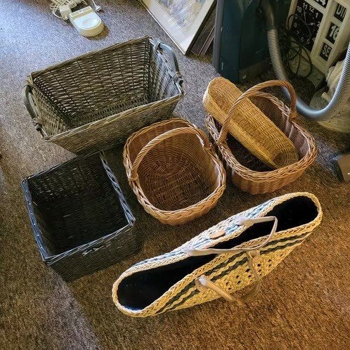Diverse rieten manden plus tas, Ophalen of Verzenden, Rond, Riet
