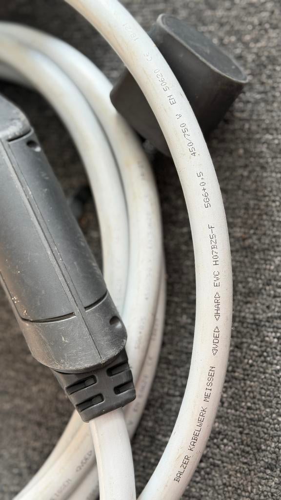 Kia EV Laadkabel Type 2 - Gebruikt, Auto diversen, Laadpalen, Ophalen of Verzenden, Gebruikt, Laadkabel