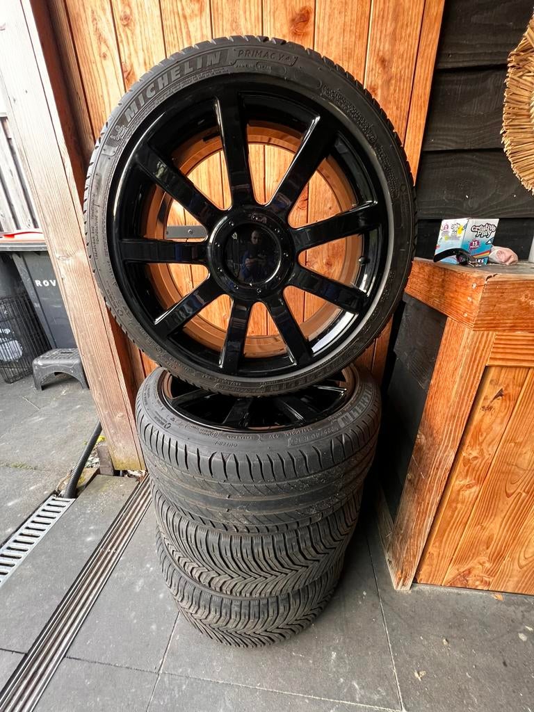 18 inch audi rs4 velgen ( immitatie ), Ophalen, 18 inch, Velg(en), Zomerbanden