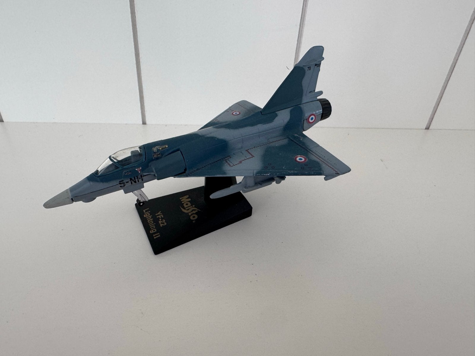 Majorette YF-22 Lightning II straaljager model, Overige merken, 1:72 tot 1:144, Gebruikt, Ophalen of Verzenden