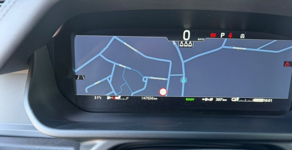 Foto 11 van Land Rover Defender P300e 300pk Phev AWD Aut 2025 Zwart